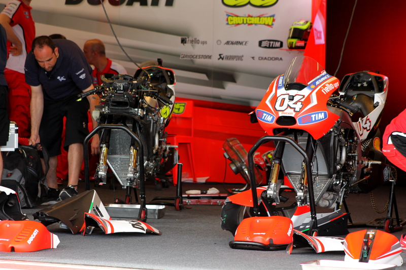 Illustration for article titled MotoGP Bikes In Various States Of Undress
